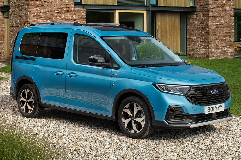 Ford Tourneo Connect háromnegyedes elölnézete