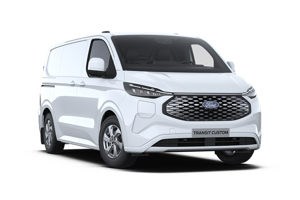 Egy fehér Ford E-Transit Custom elektromos áruszállító, elölnézetből.